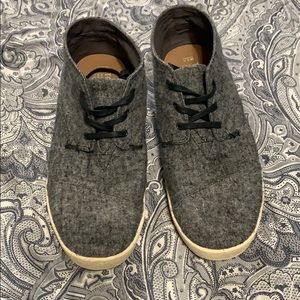 TOMS ankle length shoes!!